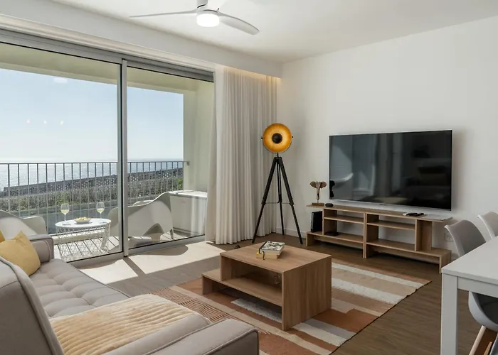 Basia By An Island Apartment *