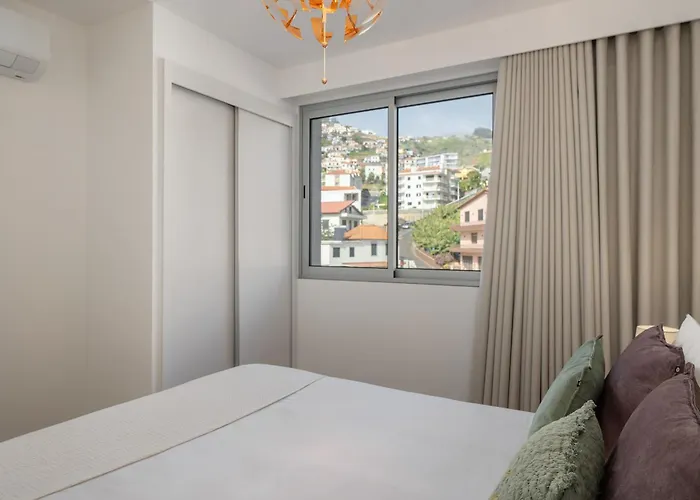 Basia By An Island *